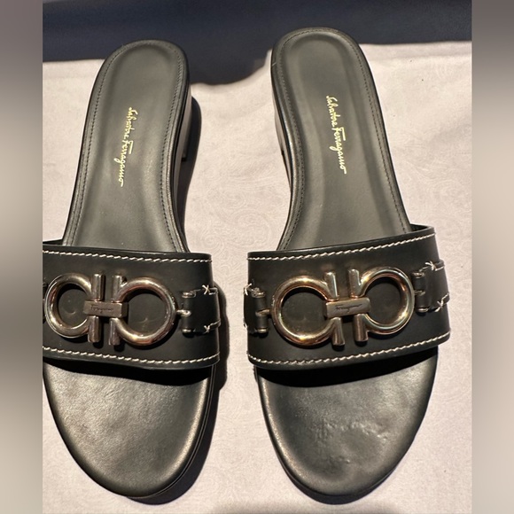 Almost new. Salvadore Ferragamo slides open toe sandal. - Picture 3 of 11